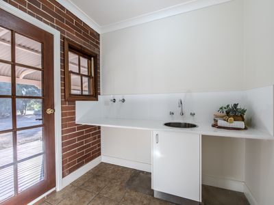 1 Renshaw Drive, Dubbo