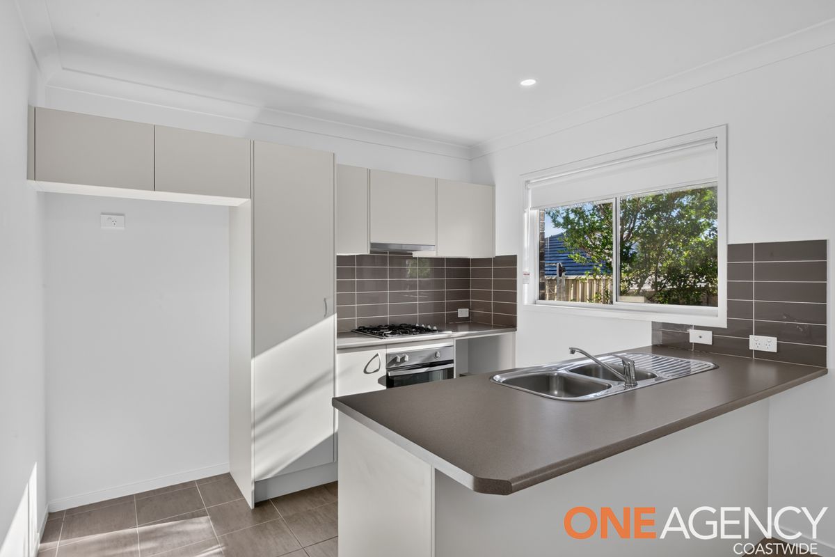 70 Nigella Circuit, Hamlyn Terrace