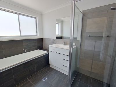 44 Holmwood Drive, Dubbo