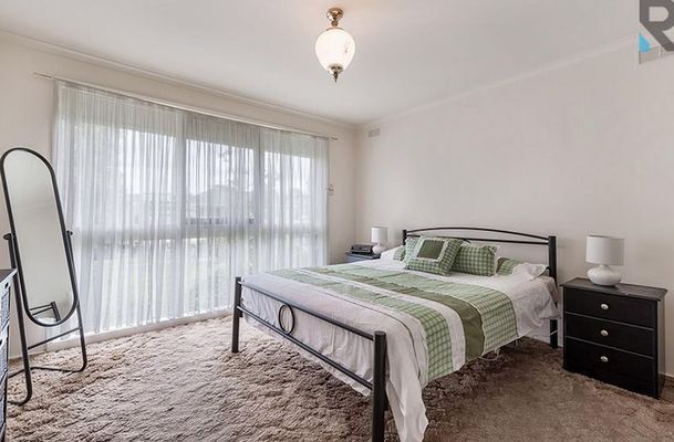 35 Second Avenue, Craigieburn