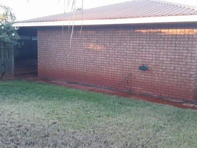 4 Bondini Drive, Newman