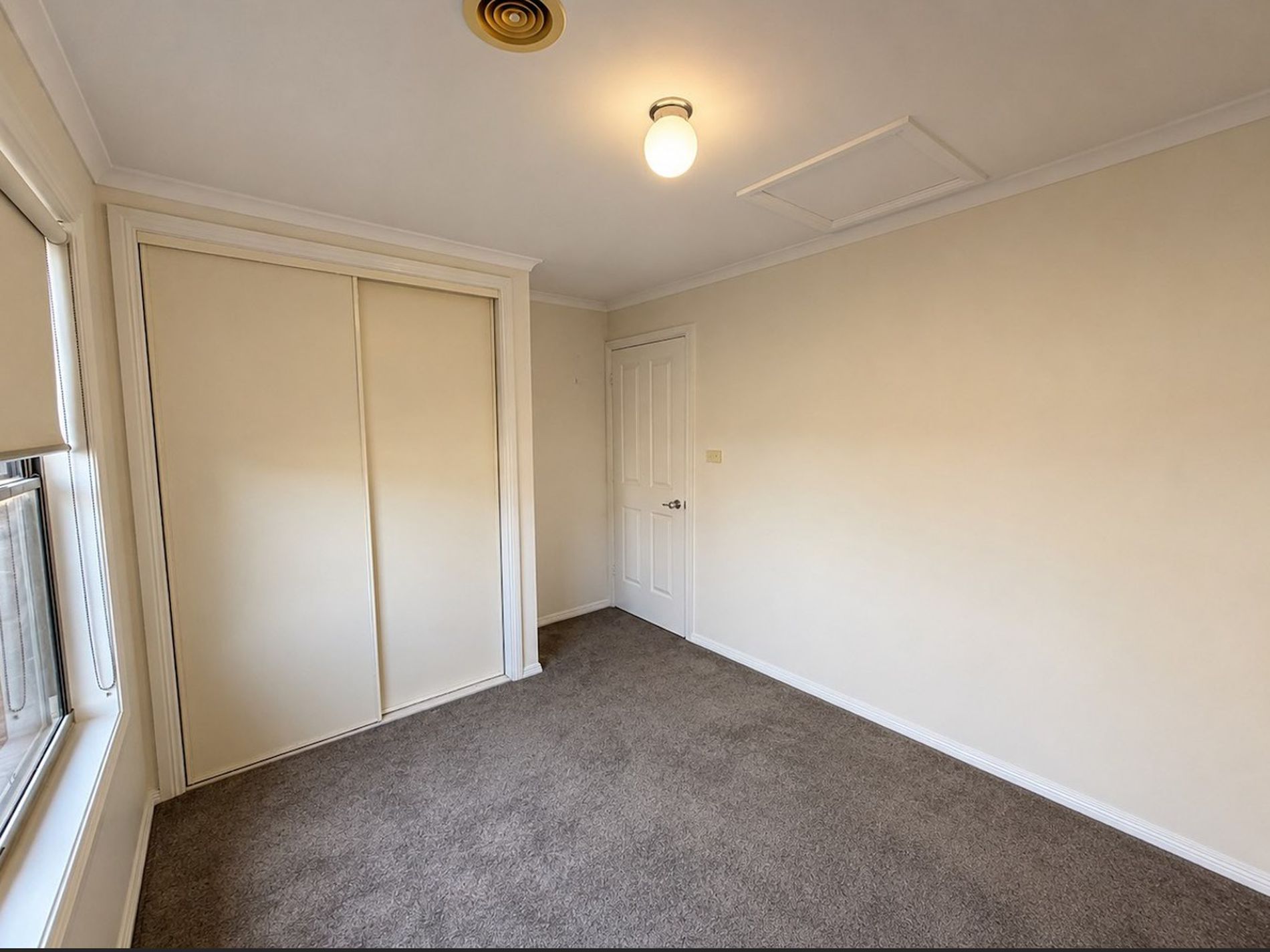 2 / 10 Dixon Avenue, Werribee