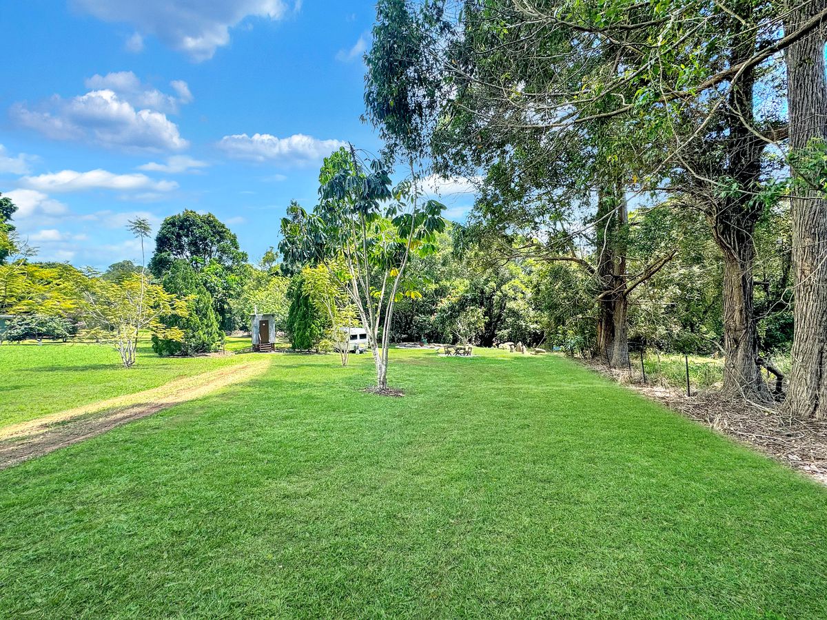 48 Russell Road West, Lake Eacham