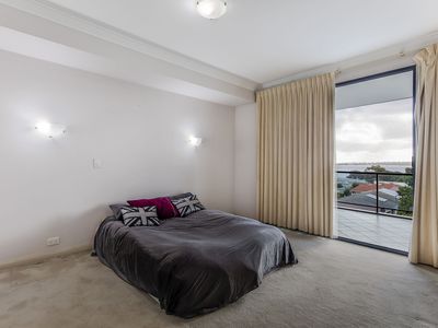 8 / 63 Mill Point Road, South Perth