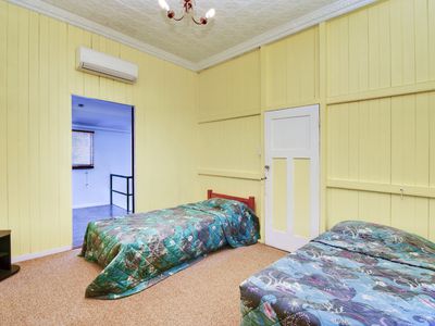 52 CRANE STREET, Longreach