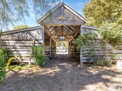 142 Whittaker Lane, Howlong