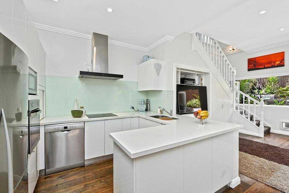 135 Lyons Road, Drummoyne
