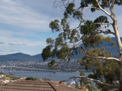 105 Karoola Road, Lindisfarne