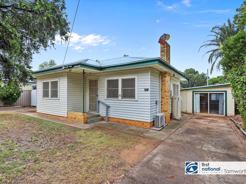 28 PETRA AVENUE, Tamworth