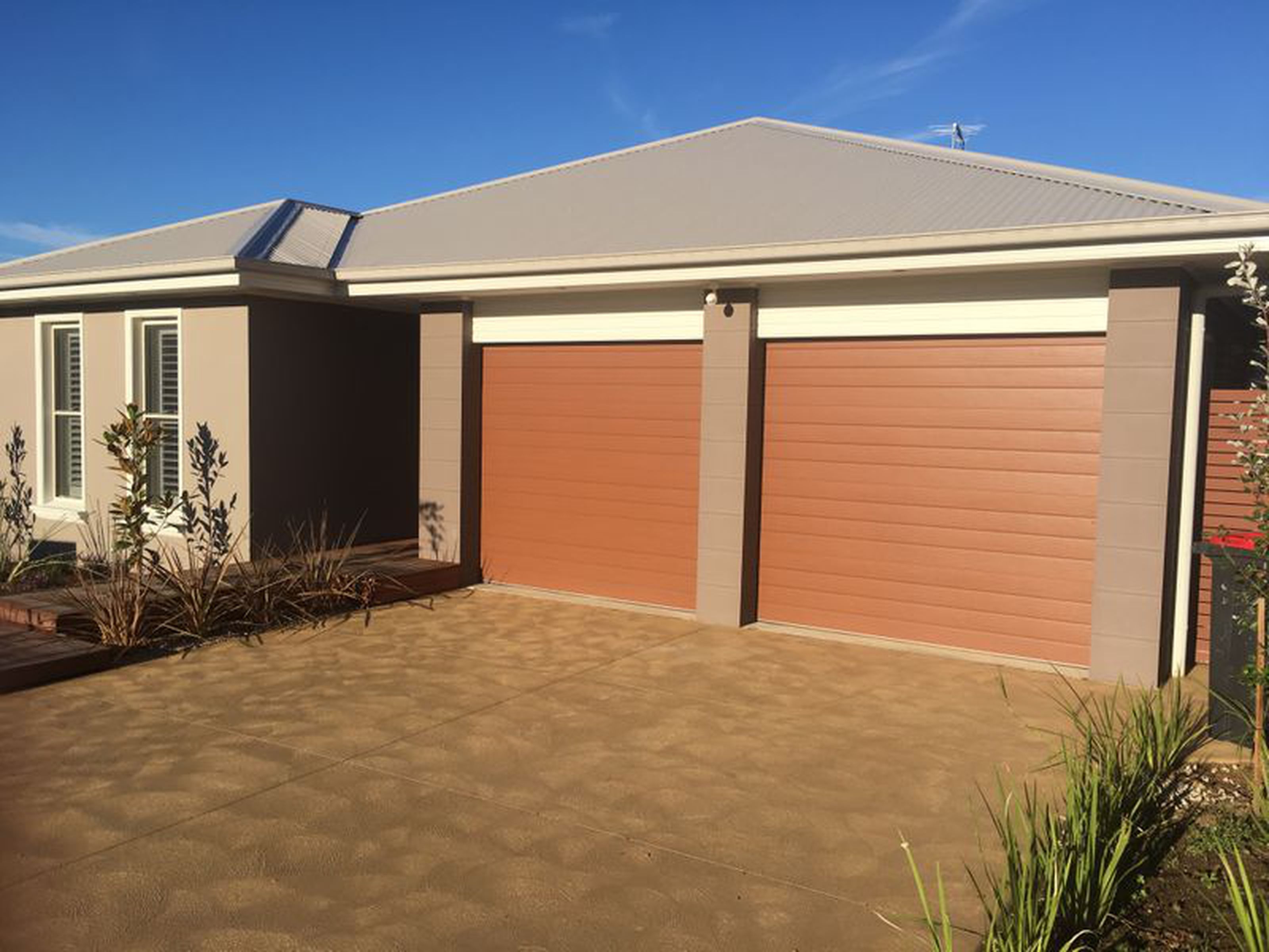 14 Tangerine Street, CADDENS