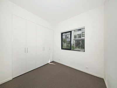 2 / 6 Saunders Close, Macquarie Park