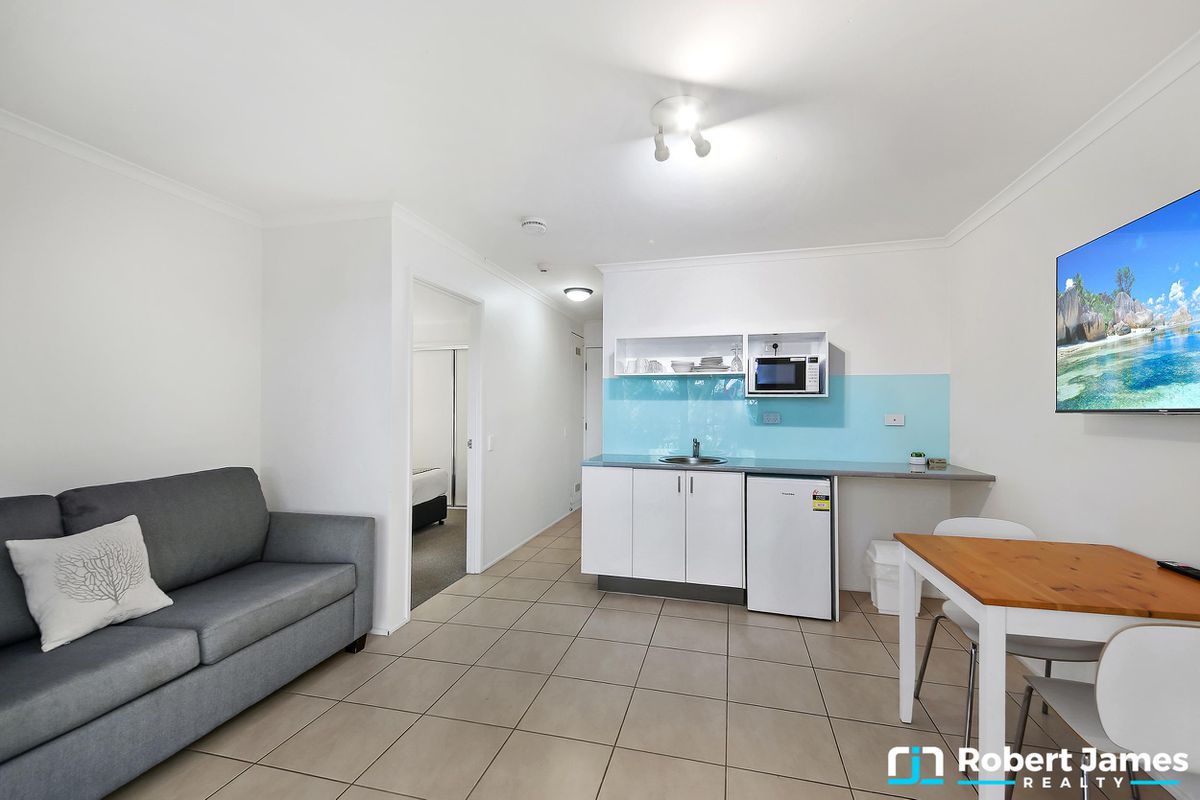 527 & 528 / 3 Hilton Tce, Tewantin