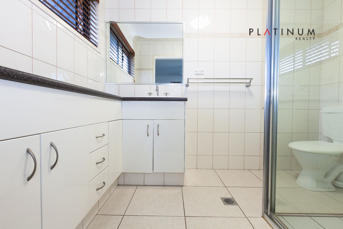13 LE MANS DRIVE, Mermaid Waters