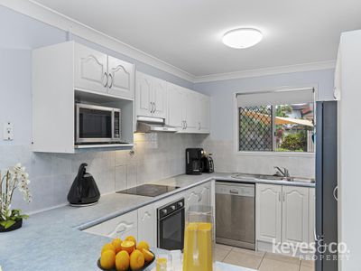 16 / 30-32 Martinez Avenue, West End