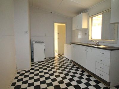 14 park  St, Arncliffe