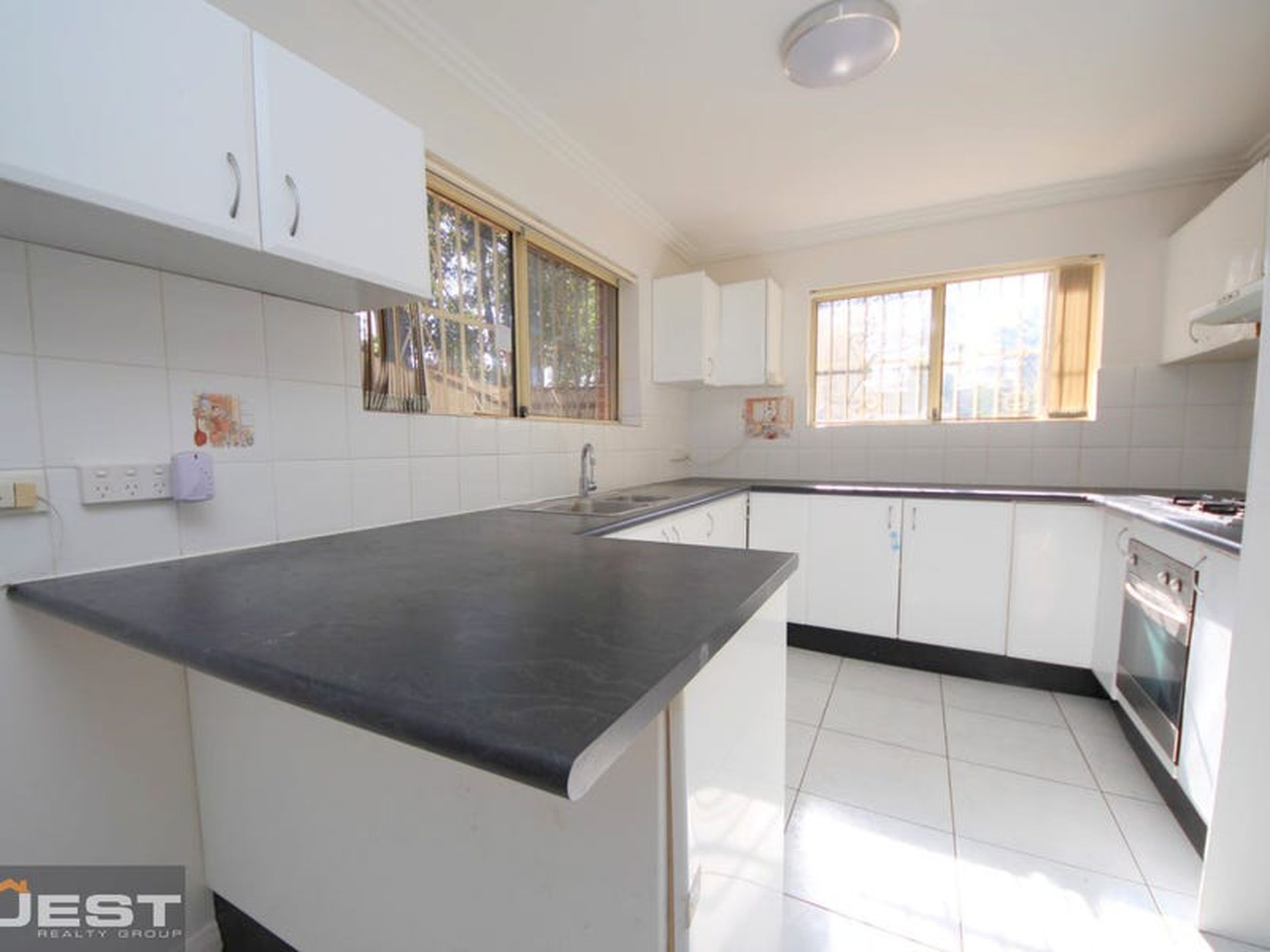 1 / 29 Prairie Vale Road, Bankstown