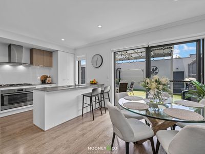 63 Ramlegh Boulevard, Clyde North