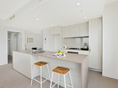 1606 / 7 Rider Boulevard, Rhodes