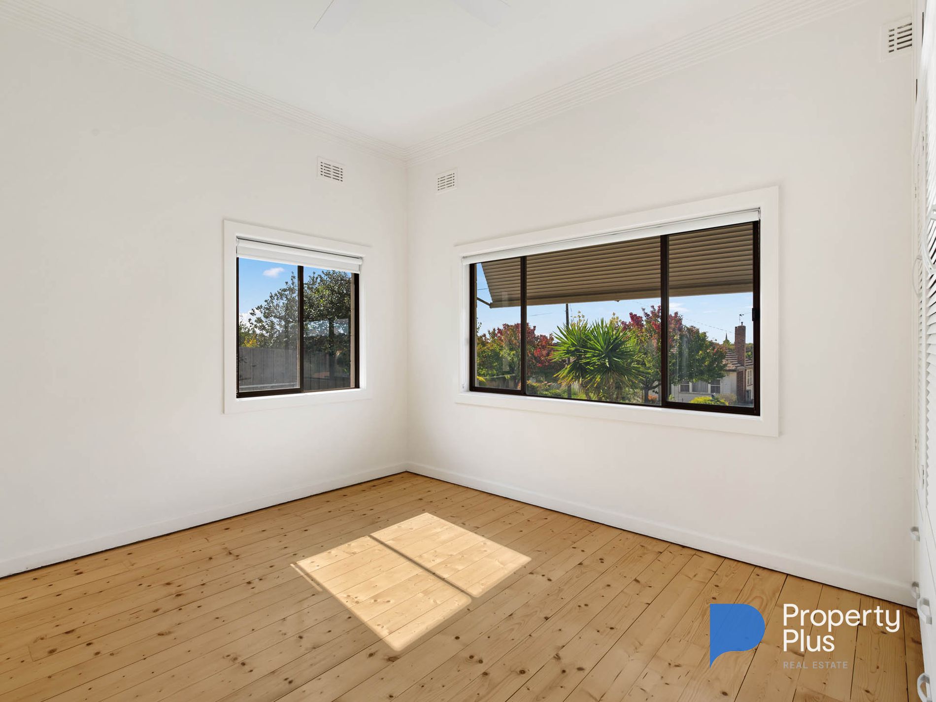 8 Hunter Street, Golden Square