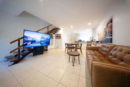 4 / 188 High Street, Southport