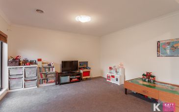 4 Isobel Parade, Beaconsfield