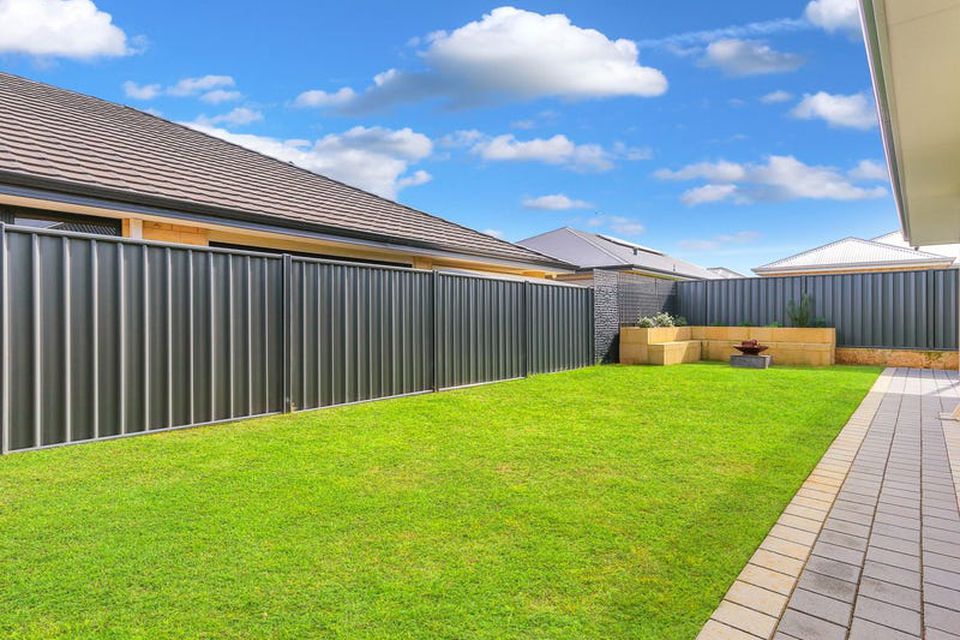 7 Coliban Approach , Baldivis