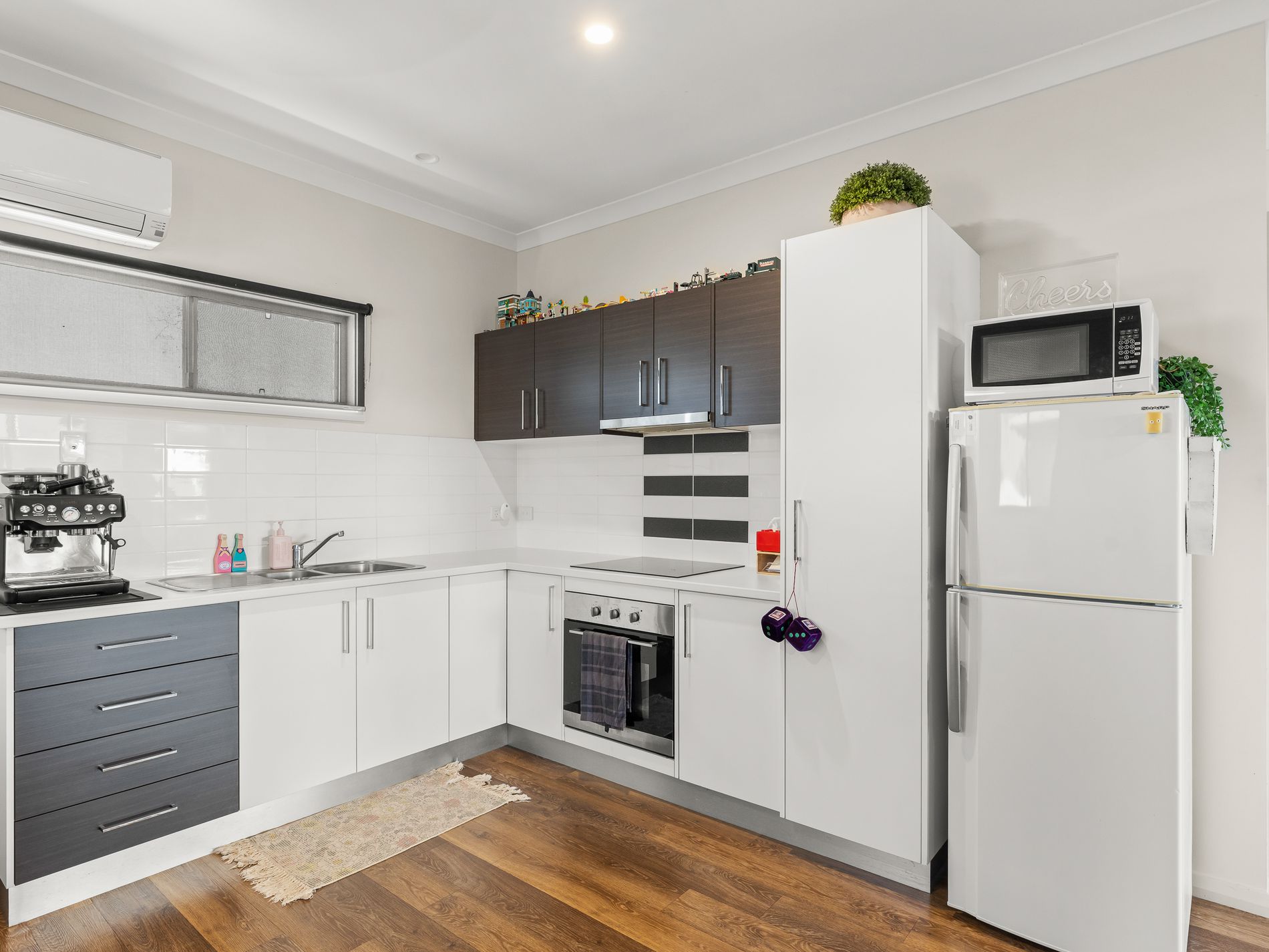 10 / 25 Dalmatio Street, Bilingurr