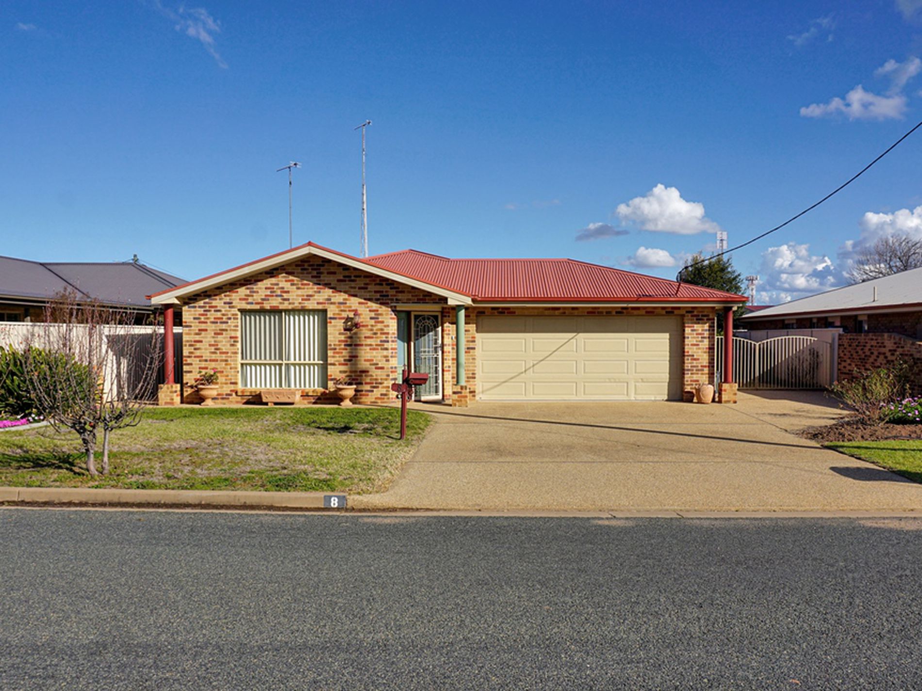 8 Broad Lane, West Wyalong
