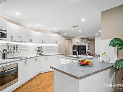 35 Solander Cct, Forest Lake