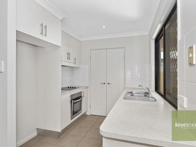 11 Rowley Place, Burdell