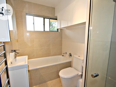 17 / 12 Meadow Crescent, Meadowbank