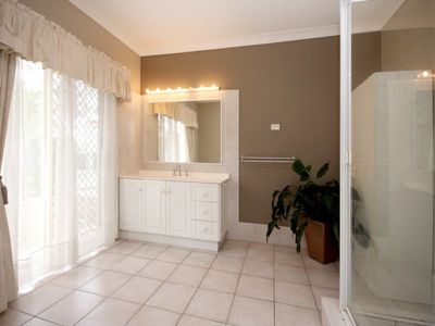 230 Lansdowne Way, Chuwar