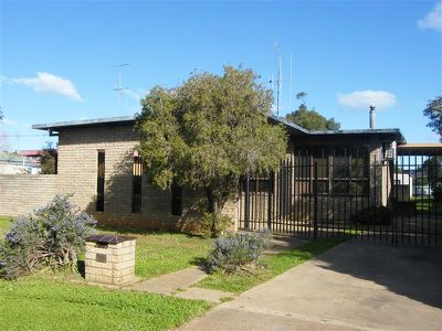 22 Forester St, Forbes