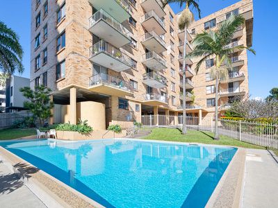 21 / 72 Marine Parade, Southport