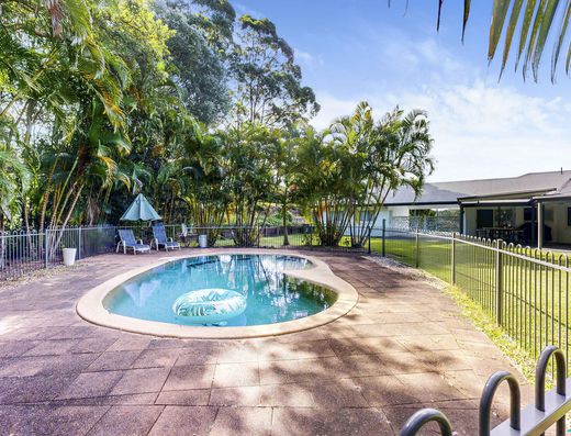 Elevated Privacy & Lifestyle on 2.5 Acres - Tinbeerwah's Hidden Gem image 23