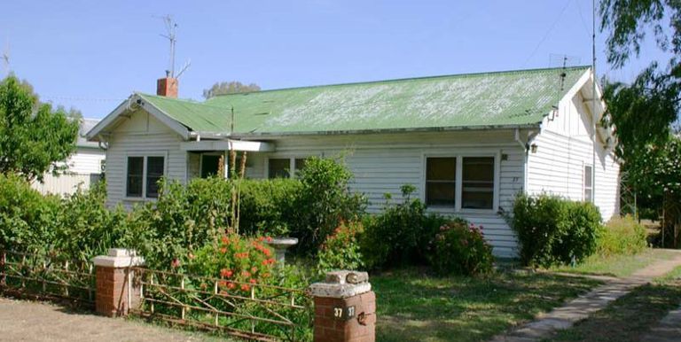 37 Gobur Street, Euroa
