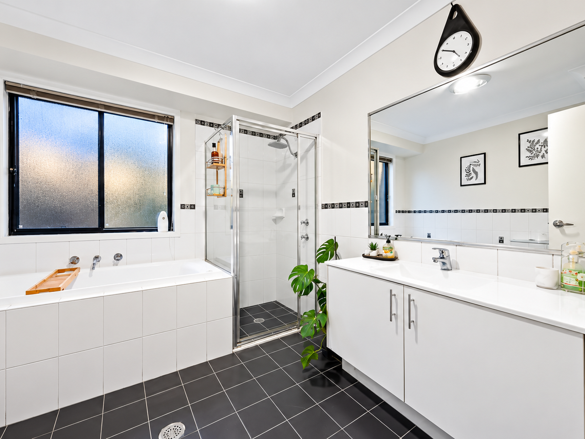 27 Lilydale Drive, Woodcroft