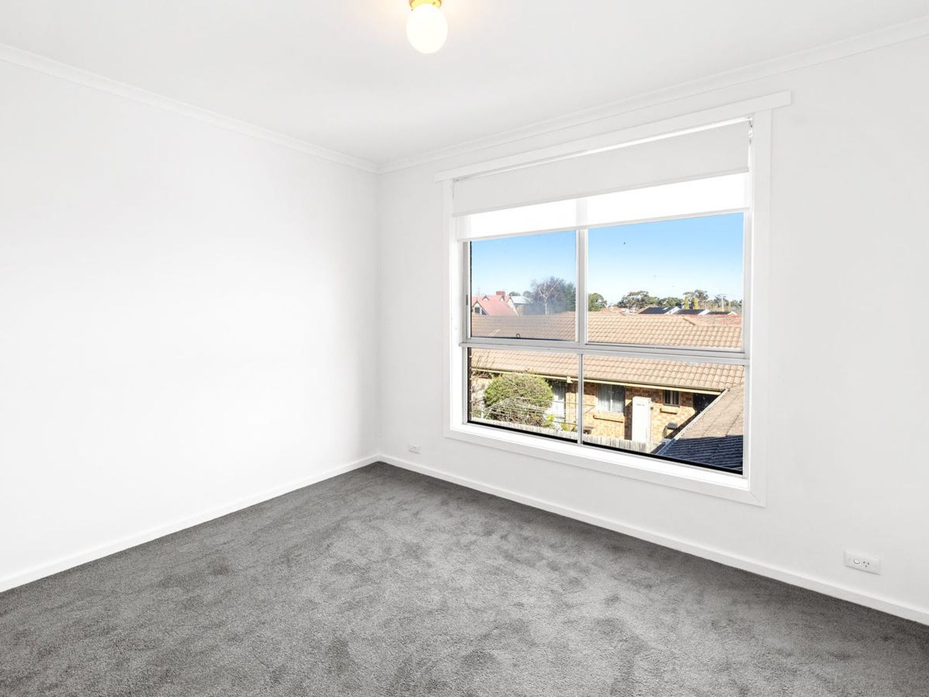 2 / 5 Tower Road, Werribee