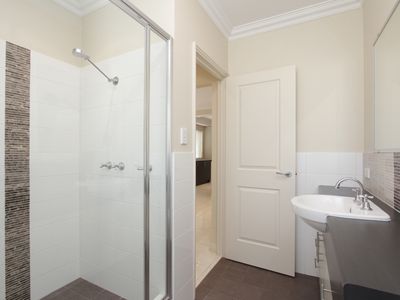 5A Medbury Road, Westminster