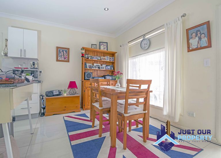 11A Mckevitte Ave, East Hills