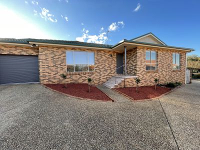 2 / 3 Worfolk Place, Griffith