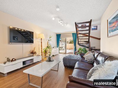 2 / 4 Lawrence Street, Como