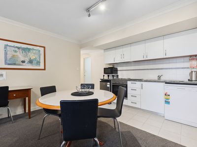 302 / 112 Mounts Bay Road, Perth