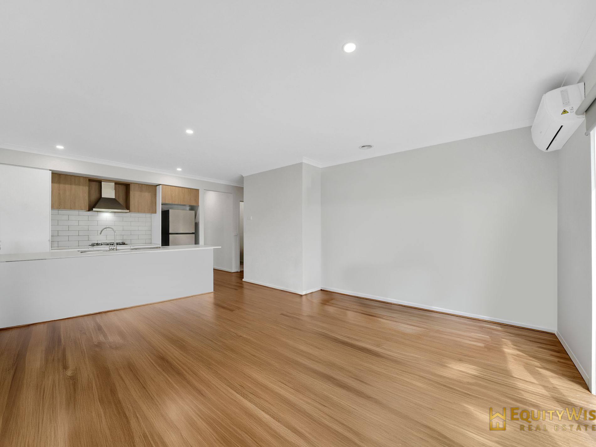 15 Dalston Path, Wyndham Vale