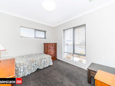 15 Fluorite Way, Carine