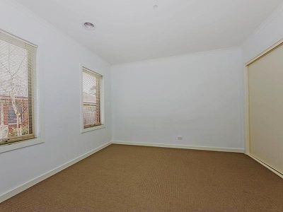 3 / 11 Parker Street, Werribee