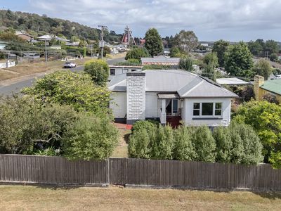 6 Bernard Street, Beaconsfield