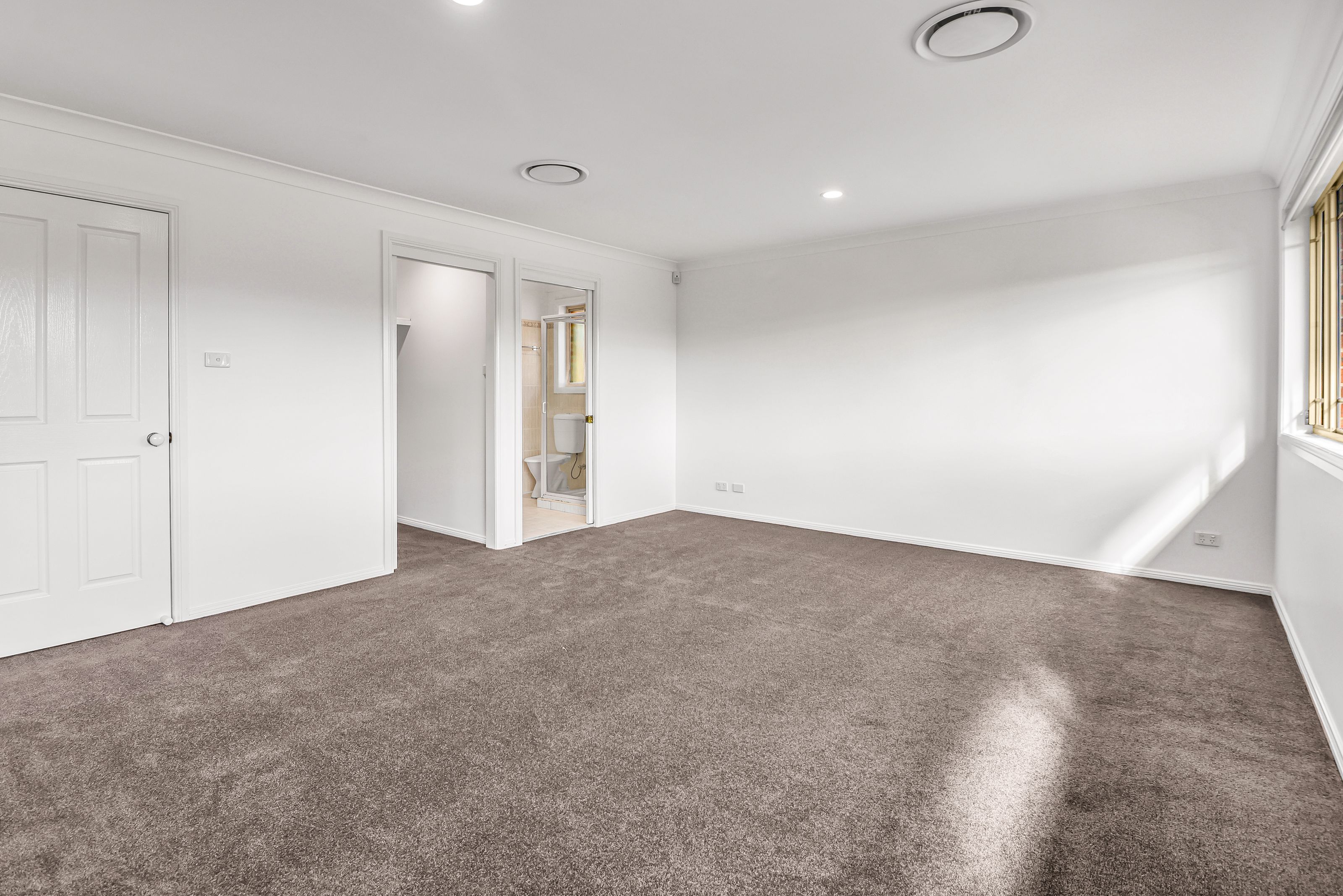 37 Bundeluk Crescent, GLENMORE PARK