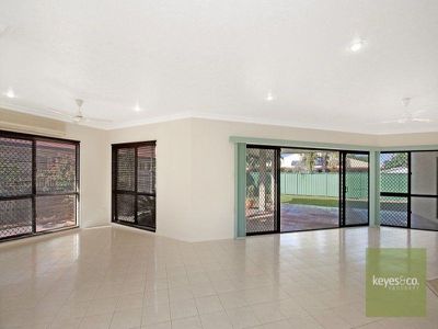 19 Earl Circuit, Kirwan