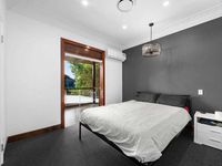 311 Long Street East, Graceville